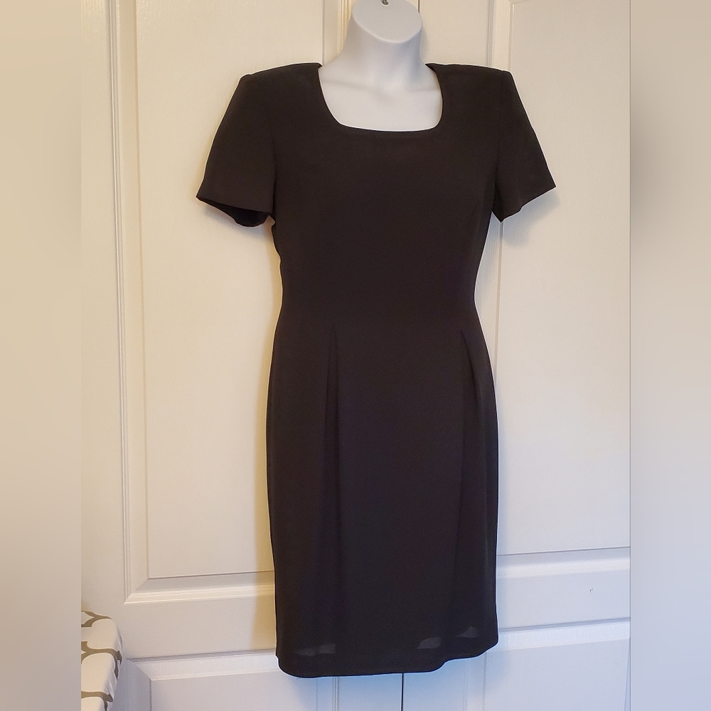 Maggie London Size 8 Little Black Dress